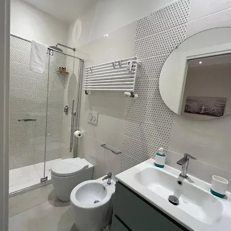 Luce * בולוניה