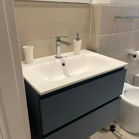 Luce לינה וארוחת בוקר בולוניה